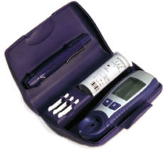 Gluma periculoasa: si-a intepat colegii si sora cu un ac gasit pe strada