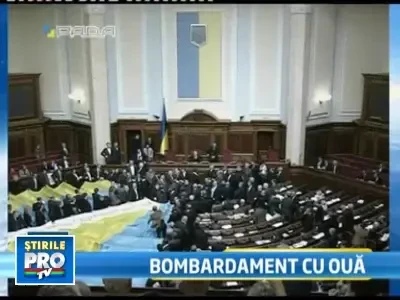 Bataie cu oua in parlamentul ucrainean! VIDEO