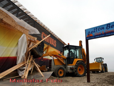 Elena Udrea: Constructiile ilegale de pe plaje trebuie sa dispara!