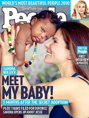 Bomba! Sandra Bullock a devenit mamica la 45 de ani!