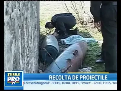 "Culturi" explozive! Au gasit 3 bombe in timp ce isi sapau pamantul