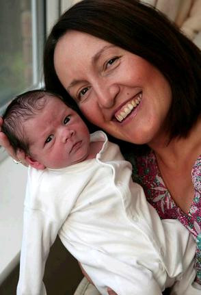 MIRACOL! O femeie "moarta" a dat nastere unui baiat perfect sanatos!