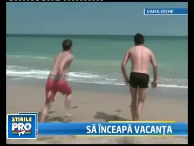 Primii turisti au ajuns la mare! Sa inceapa distractia!