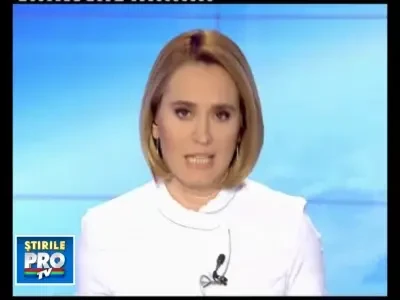 "Performanta" de zile mari! A iesit cu masina prin zidul unei parcari!