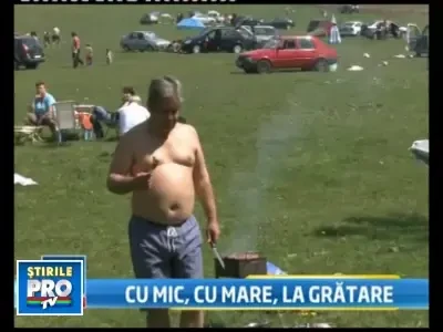 Romanii care nu au mers la mare de 1 Mai, au petrecut prin poienite