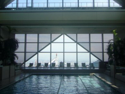 Evadeaza in cele mai tari 10 piscine din lume! Scapi de stres garantat