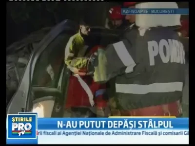 Au ajuns in stare grava la spital dupa ce au intrat cu masina intr-un stalp