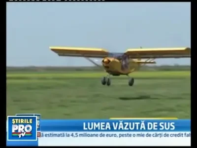 Zeci de tineri au sarbatorit 1 Mai pe un aerodrom intre Galati si Braila