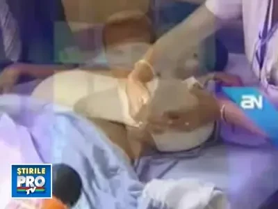 GIGANT! I-au scos 16 kilograme de tesut din sani! VIDEO