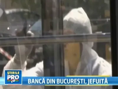 Jaf cu surubelnita la o banca din Bucuresti