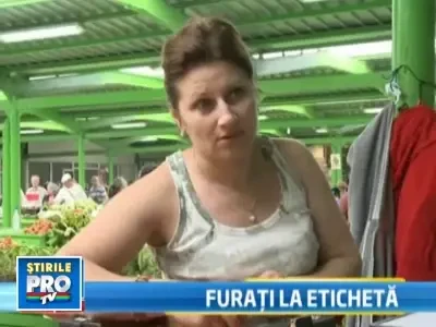 Cumparatori pacaliti! Fructele de import se vand in piete drept romanesti