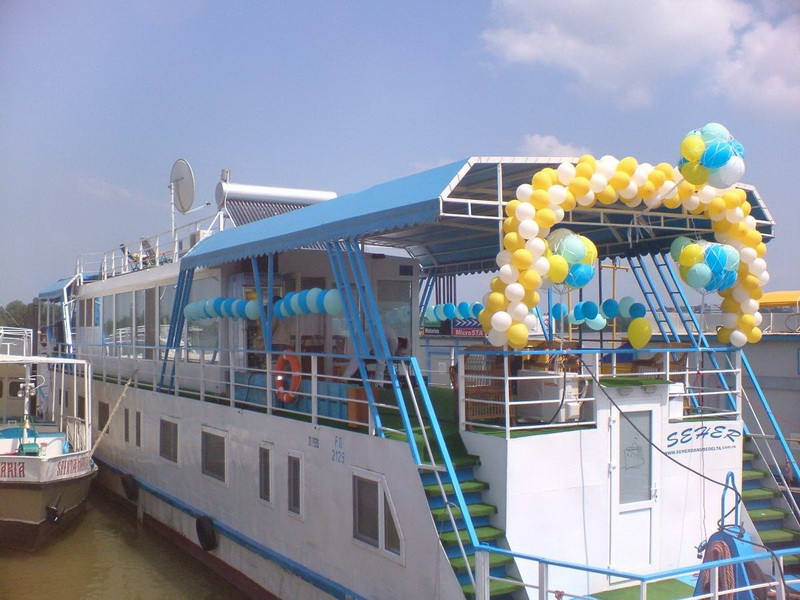 Nunta anului: in hotel plutitor, in Delta