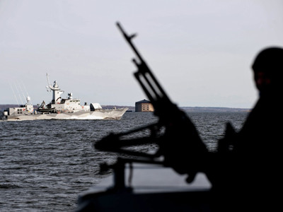 Un roman a scapat cu viata datorita bucatarului unor pirati somalezi