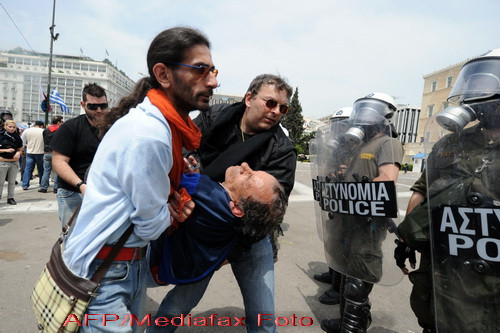 Cat de departe e Romania de Grecia. Povestea unui faliment