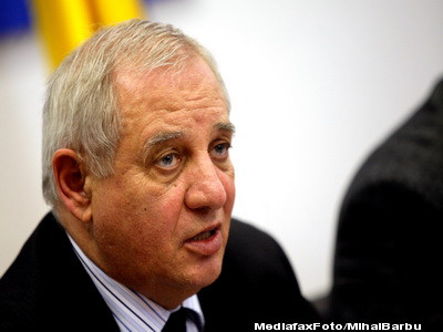 Guvernul analizeaza scaderea TVA si impozitarea pensiilor