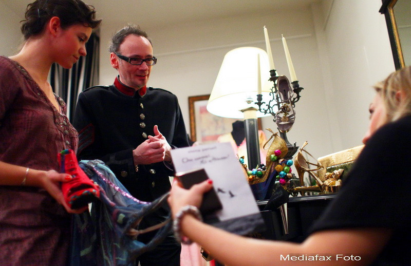 Posh,invitata la probat! Pantofii lui Mihai Albu i-au dat gata pe britanici