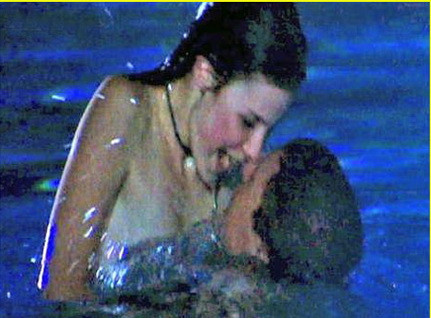 Reprezentanta Germaniei la Eurovision 2010, cu sanii pe afara!