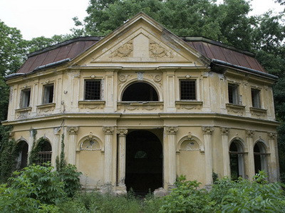 Castelul de la Banloc - povestea unor ruine