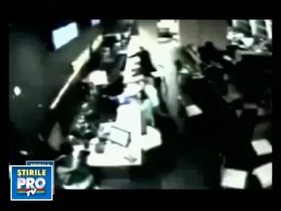 Exista viata dupa cutremur: Cum se fac abuzuri, cu acordul statului roman!