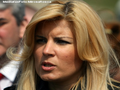 Udrea ii plimba pe ambasadori prin tara ca sa promoveze turismul