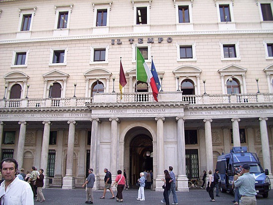 Italia: O romanca a fost calcata cu masina de un politist. Autorul a fugit