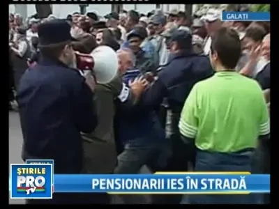LIVE ACUM! Violente intre pensionari si jandarmi la Cotroceni