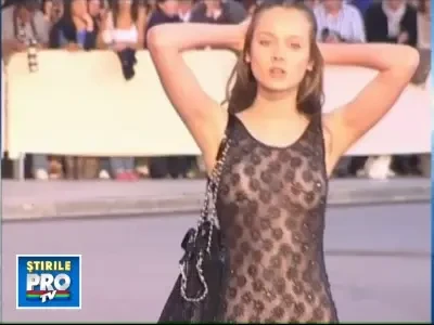 Chanel, o noua colectie de croaziera! Georgia Jagger, vedeta paradei