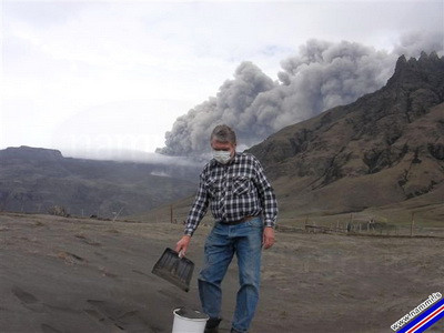 Cenusa vulcanului din Islanda, suvenir de 32 de euro