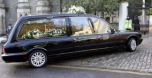 Cui ii merge mintea n-o sa se planga de criza. Pe langa afacerea de pompe funebre, face si catering