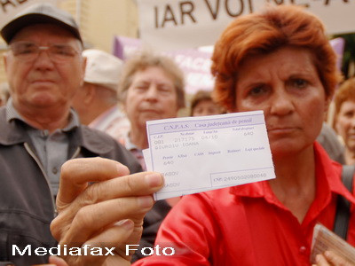 Pensionarii isi cauta dreptatea in tribunal. Vor o pensie calculata corect!