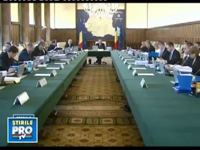 Ca la noi! Guvernul vrea sa reduca salariile, iar unii primari le majoreaza