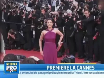 Naomi Campbell a venit la festival la Cannes sa il vada pe Michael Douglas