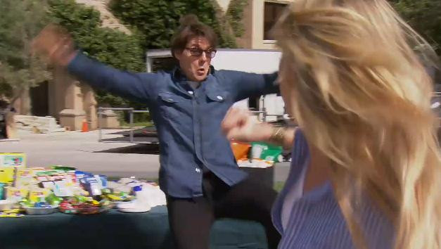 Tom Cruise, batut mar de o femeie! Vezi VIDEO!