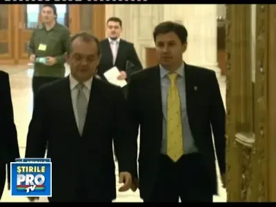 Romania: Criza continua. Demnitarii cu lefuri mari rezista