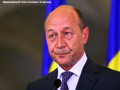 Basescu: E ultimul an cand mai dam bani pentru case. Asigurati-vi-le!