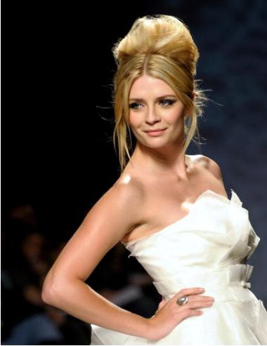 Se poarta rochia neagra de mireasa! Targ de nunti la Barcelona