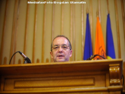 Premierul Boc: niciun salariu din Romania nu va fi sub 600 de lei!