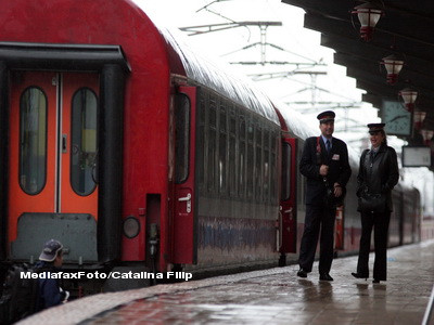 Baietel de 3 ani, in stare critica la spital, dupa ce a cazut din tren