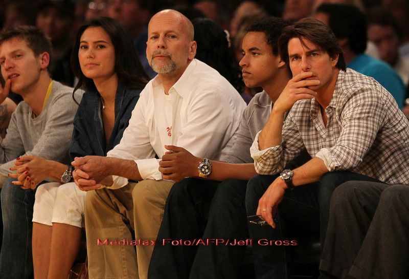 Tom Cruise si-a scos baiatul la meci. Si pe prietenul Bruce