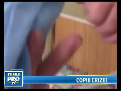 Copil de numai cateva zile, abandonat in scara unui bloc din Cluj