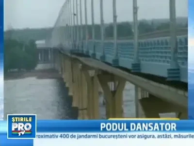 Stiati ca si podurile danseaza? Vezi aici cum se balanseaza cel de pe Volga