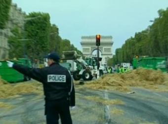 Franta, aproape paralizata joi de o greva uriasa