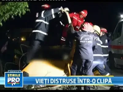 Tragedie! 5 oameni au murit dupa ce masina lor s-a ciocnit cu un autocar