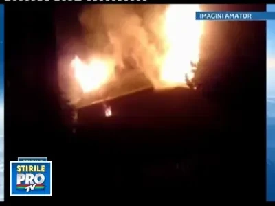 Incendiu de proportii la Iasi! O casa s-a facut scrum