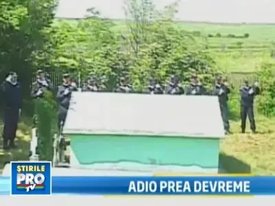 Militarul mort in incendiul de la Dragonul Rosu, condus pe ultimul drum