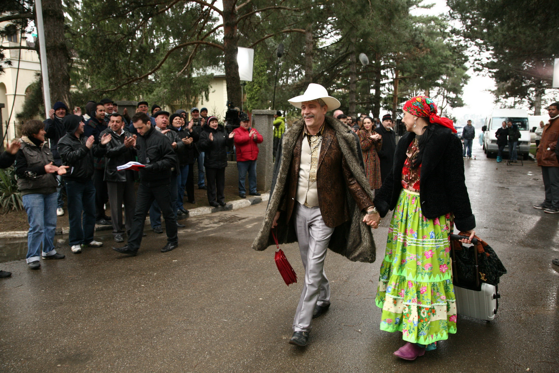 Carmen Tanase, din serialul State si Flacara, si-a pierdut dintii de aur