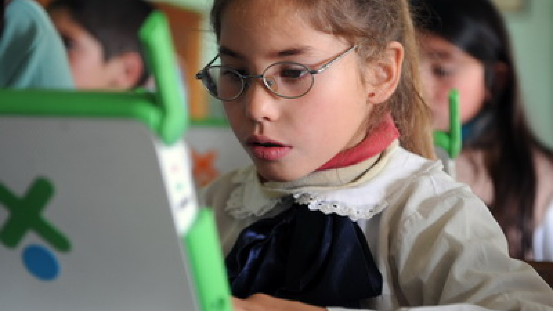 Vezi cum se pot distra copiii pe internet de 1 iunie