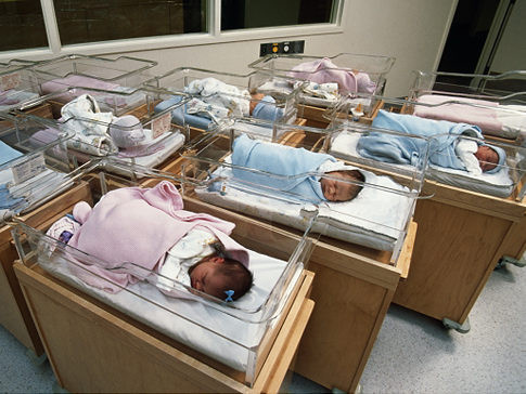 Cel mai lung travaliu. A nascut dupa un chin de 20 de zile