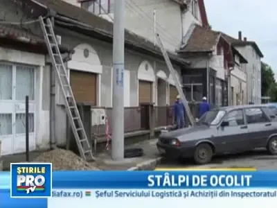 Ca la noi, la nimeni: stalpi in mijlocul trotuarului