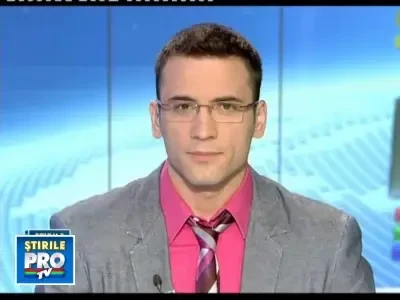 A mutat din loc o masina parcata, ca sa-si faca si el loc de parcare!